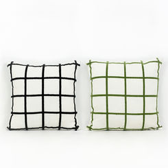 Click here to see Adams&Co 11594 11594 22x22 reversible pillow (CHECKERED) multicolor