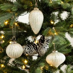 Click here to see Adams&Co 71319 71319 3x3x3 glass ornaments s/3, silver  Sundara Collection
