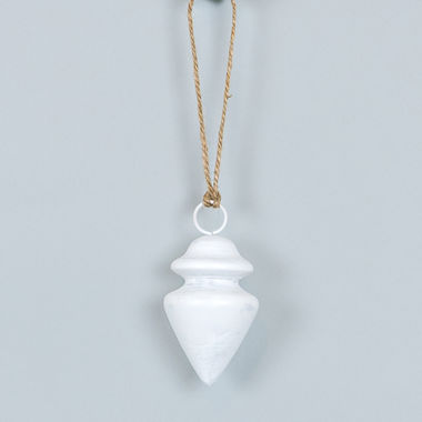 Click here to see Adams&Co 71148 71148 2x5x2.15 wood cutout ornament (SPINDLE) white Winter Wishes Collection