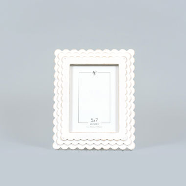 Click here to see Adams&Co 11843 11843 8x10x1 wood photo frame (SCALLOP) white (5x7)  Scalloped Frames