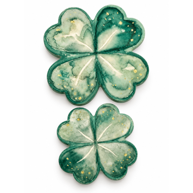 Click here to see  22442 22442 5x5x1,3.5x3.5x1 Set of two 4 leaf clovers
